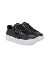 Sneaker Nera Denesa